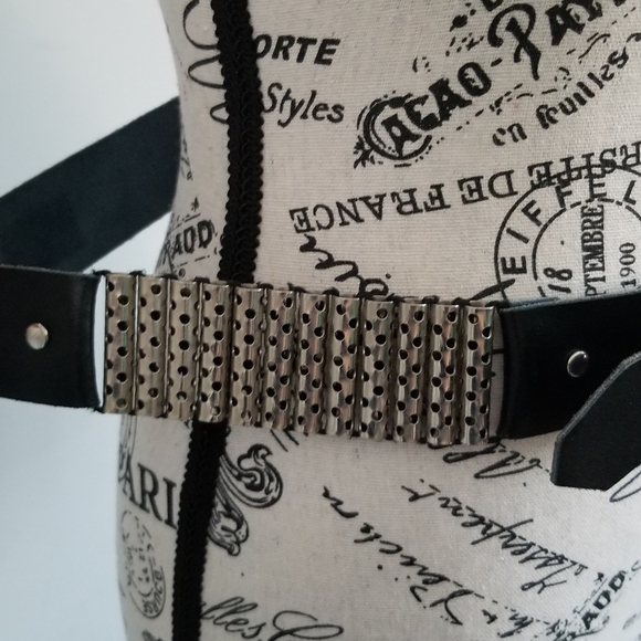 80s Engineering Metal Leather Belt Size Medium - Picture 2 of 4